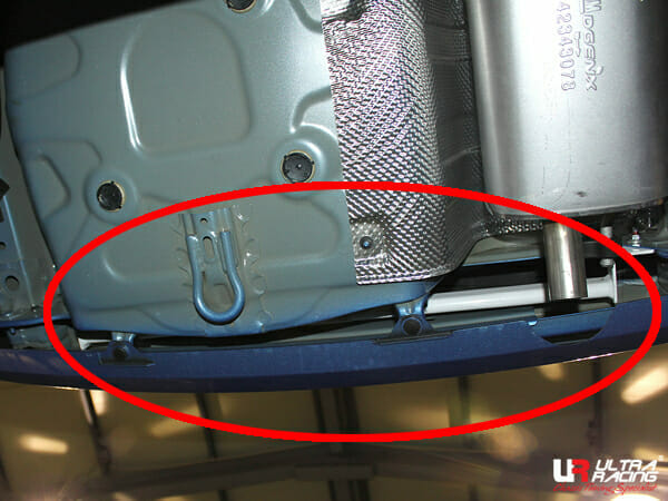 Ultra Racing 3-Point Fender Brace (UR-FD3-715P)