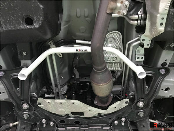 Ultra Racing Rear Anti Roll Bar AR20-1327