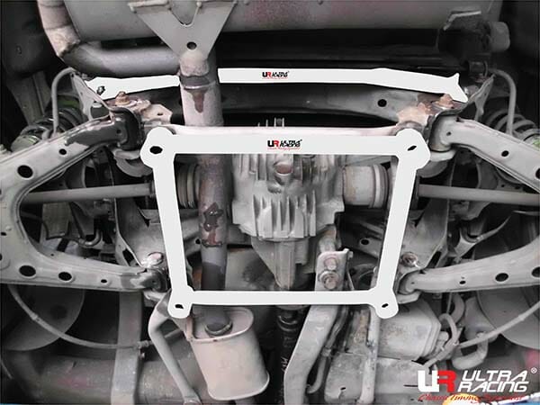 Ultra Racing 3-Point Fender Brace (UR-FD3-715P)